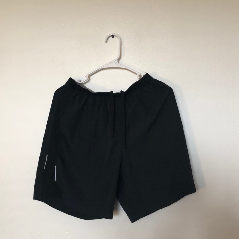 Champion short athletic shorts